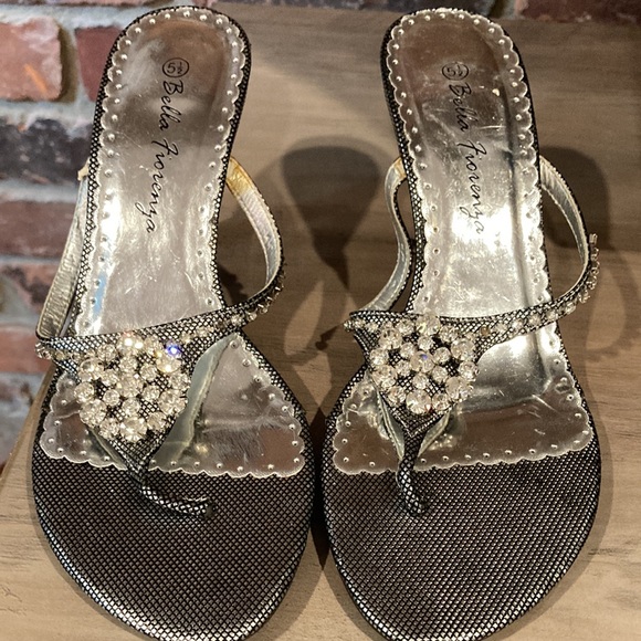 Dressy Kitten Heel Thong Sandal with Rhinestone Decorations - Picture 3 of 9